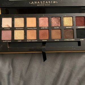 Gently used ABH soft glam palette